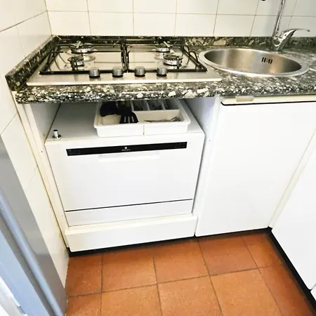 Appartamento Air Conditioned Little Penthouse With Terrace In *
