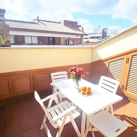 Air Conditioned Little Penthouse With Terrace In Appartamento