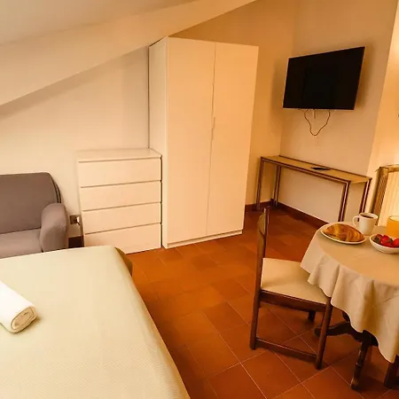 Air Conditioned Little Penthouse With Terrace In *