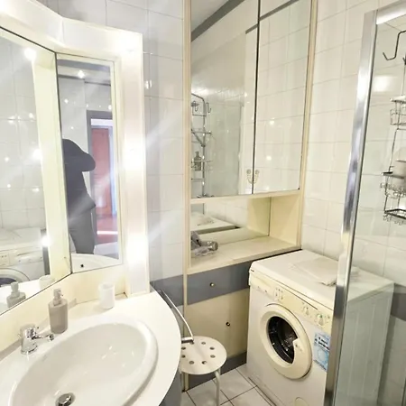 Air Conditioned Little Penthouse With Terrace In *
